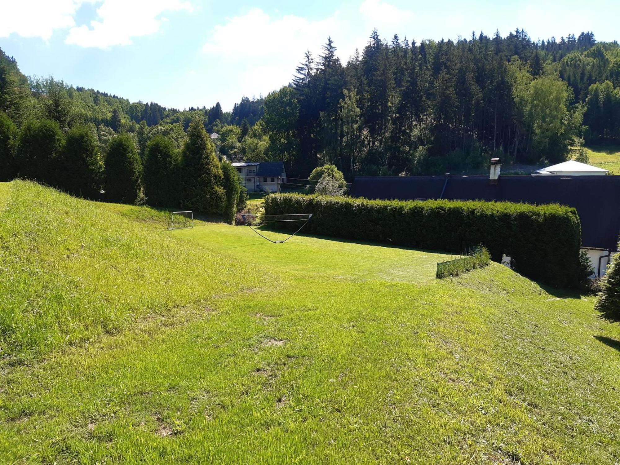 Chalupa V Haraticich Jablonec nad Nisou Bagian luar foto