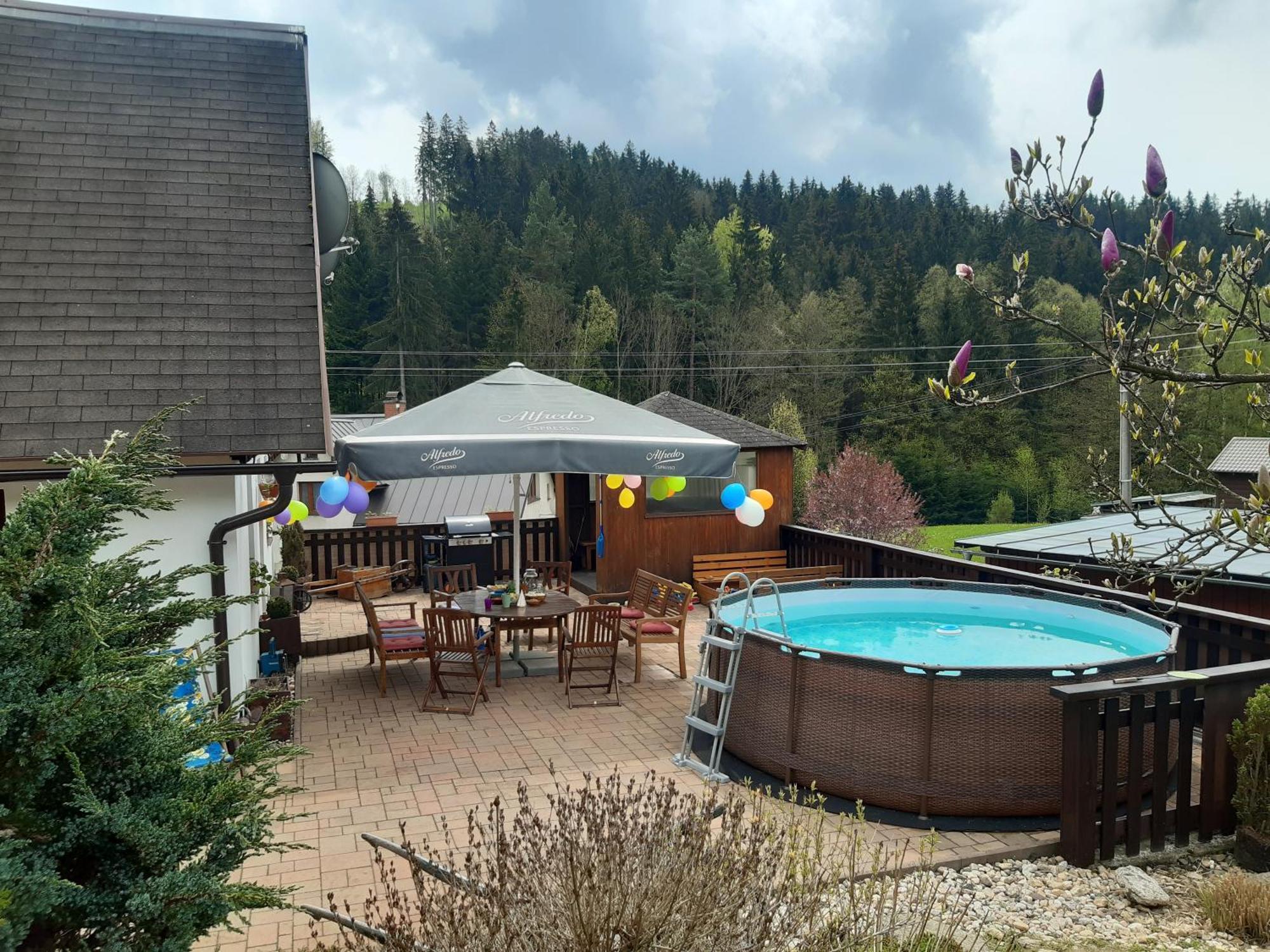 Chalupa V Haraticich Jablonec nad Nisou Bagian luar foto