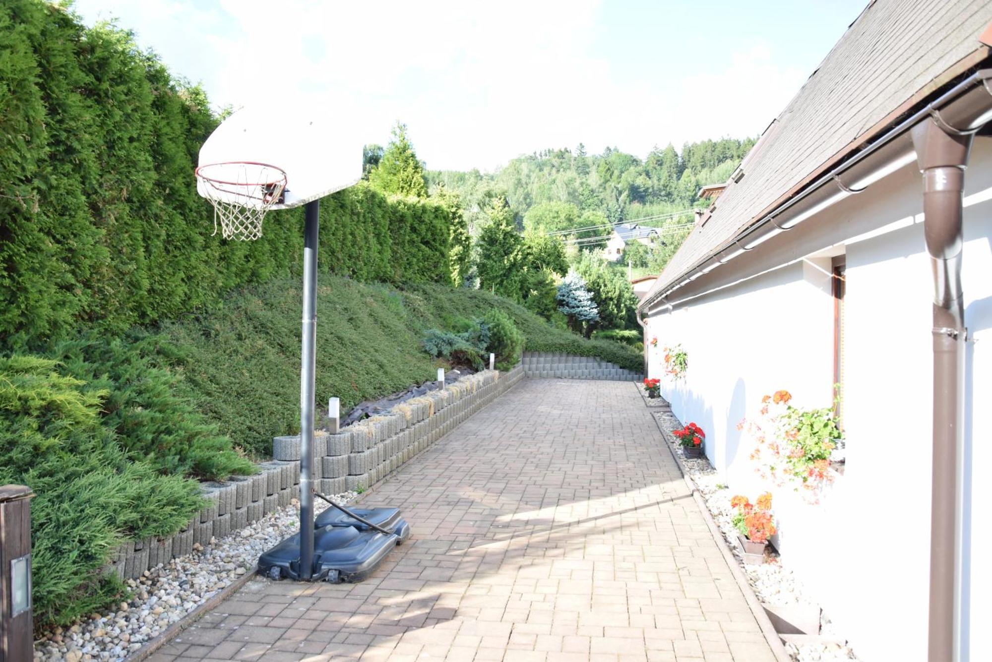 Chalupa V Haraticich Jablonec nad Nisou Bagian luar foto